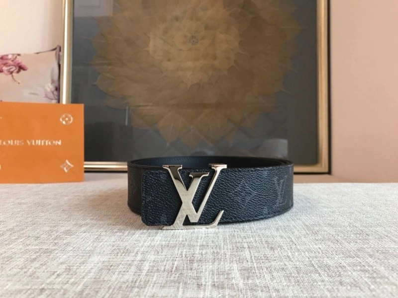 Neat Louis Vuitton Belts 299781