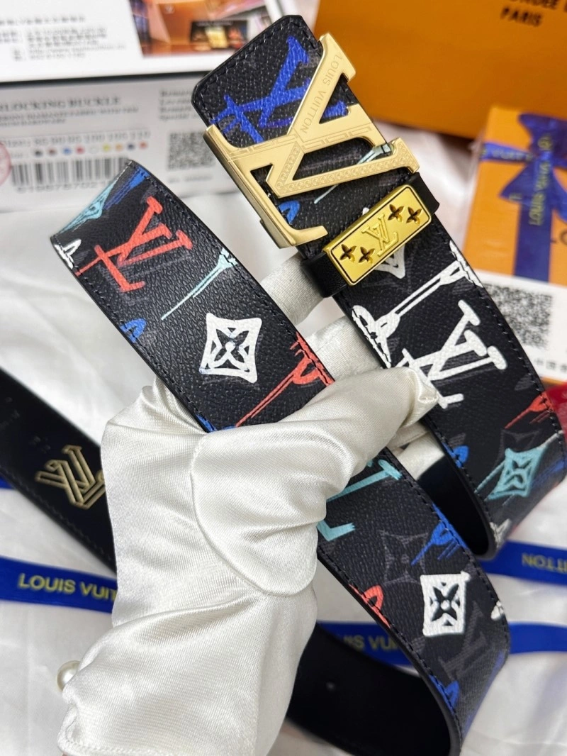 Louis Vuitton Belts UrbanChic 299788