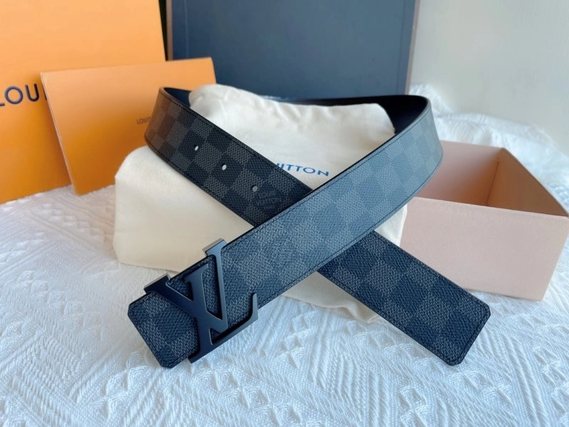 Compact Louis Vuitton Belts 299789