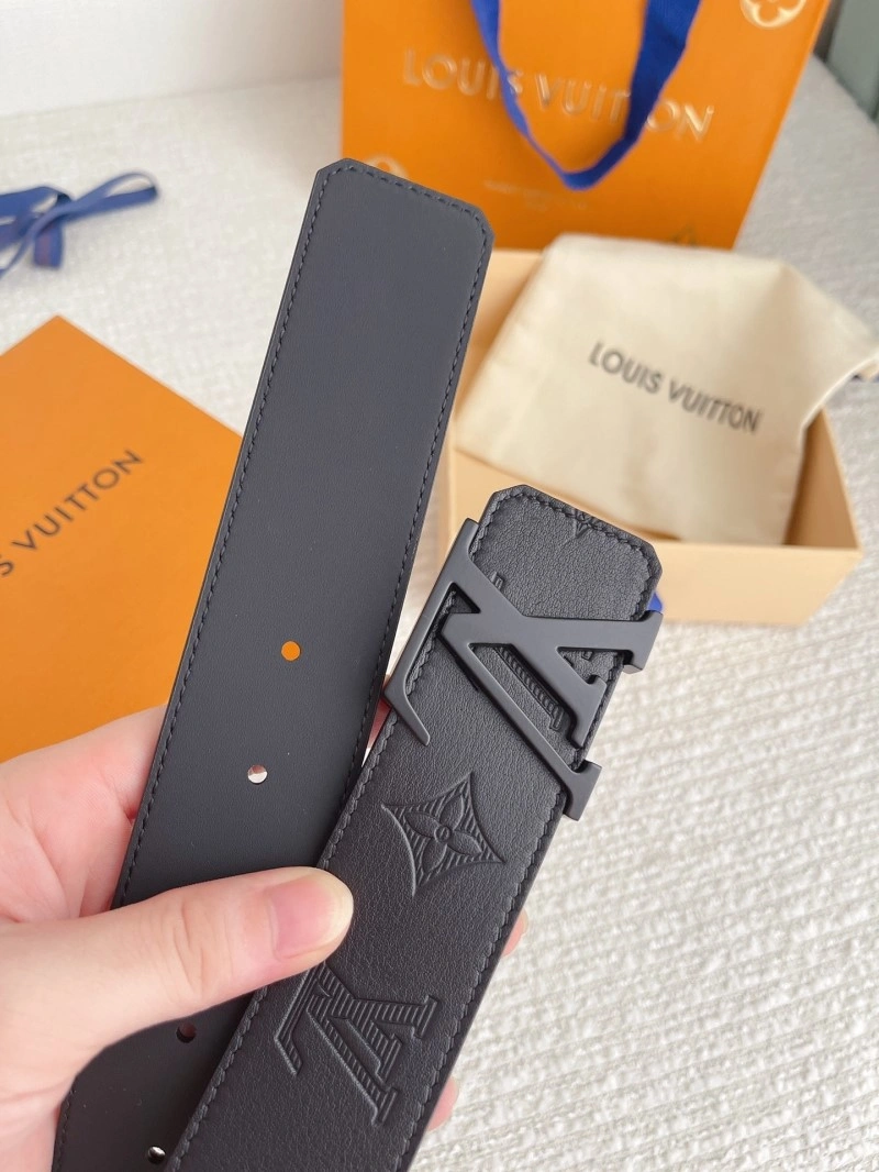 Lightweight Louis Vuitton Belts 299790