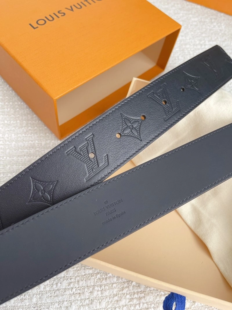 Versatile Louis Vuitton Belts 299765