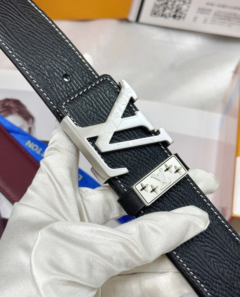 Unique Louis Vuitton Belts 299729
