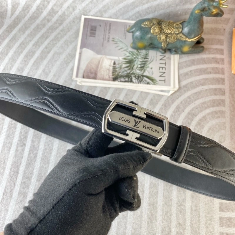 Seasonal Louis Vuitton Belts 299625
