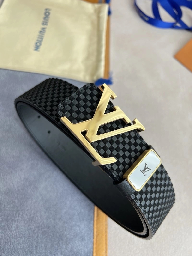 Functional Louis Vuitton Belts 299559