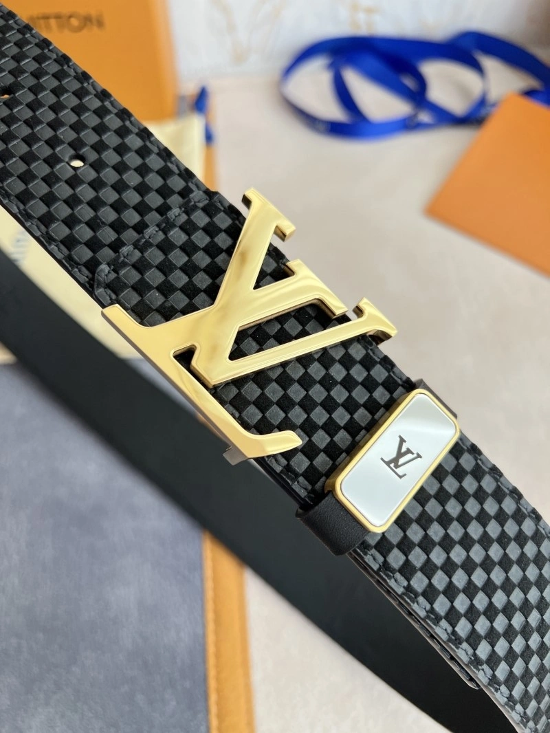 Functional Louis Vuitton Belts 299559