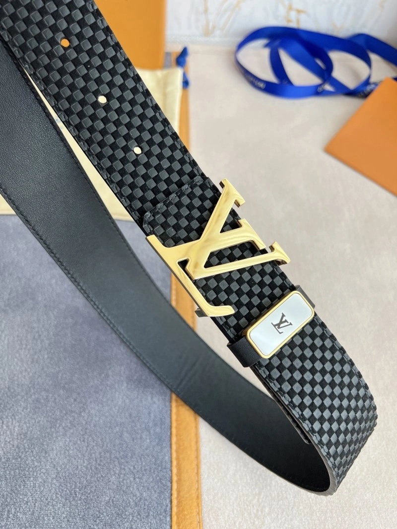 Functional Louis Vuitton Belts 299559