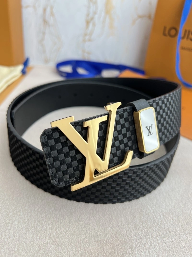 Functional Louis Vuitton Belts 299559