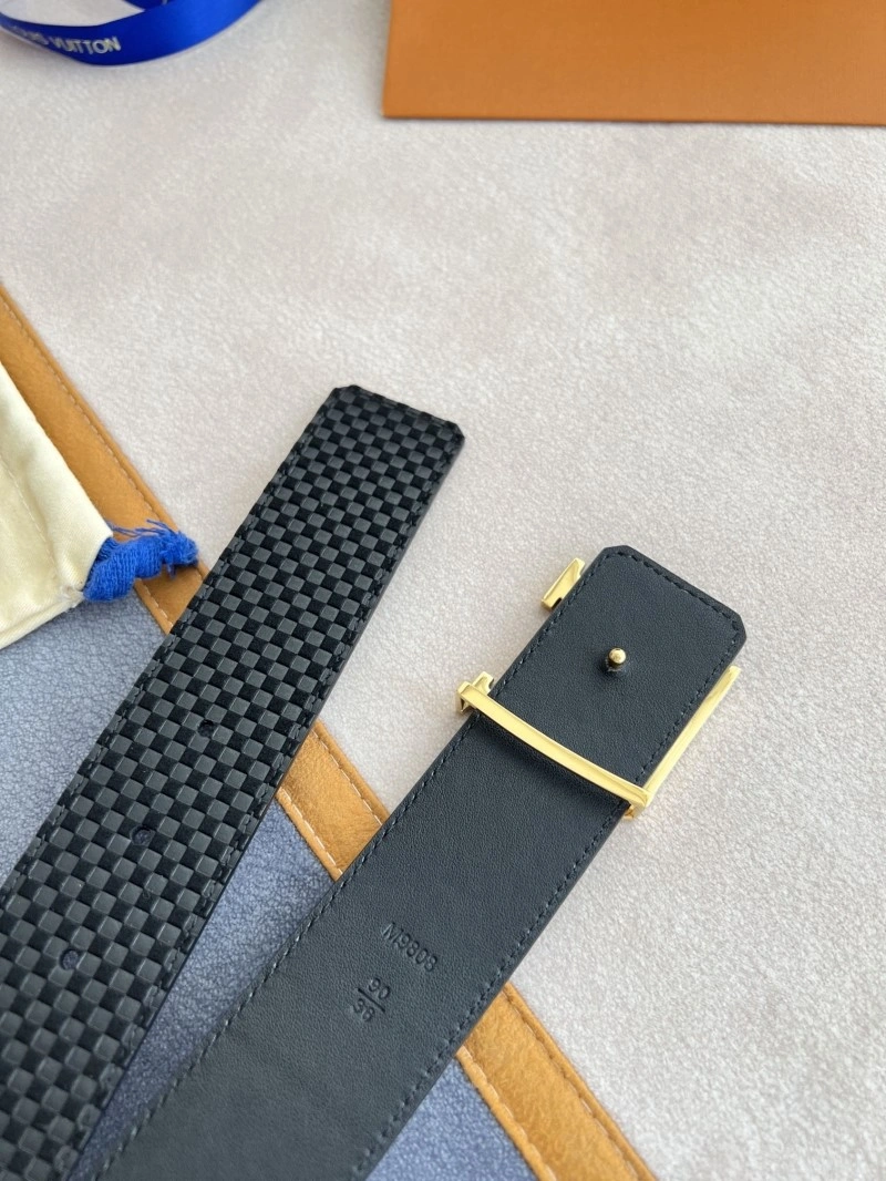 Functional Louis Vuitton Belts 299559