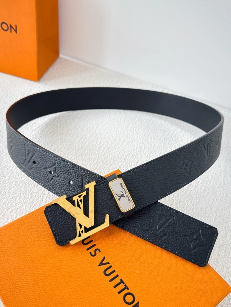 Minimalist Louis Vuitton Belts 299536