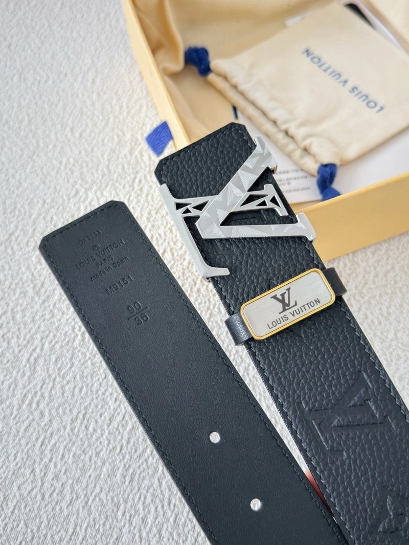 Minimalist Louis Vuitton Belts 299536