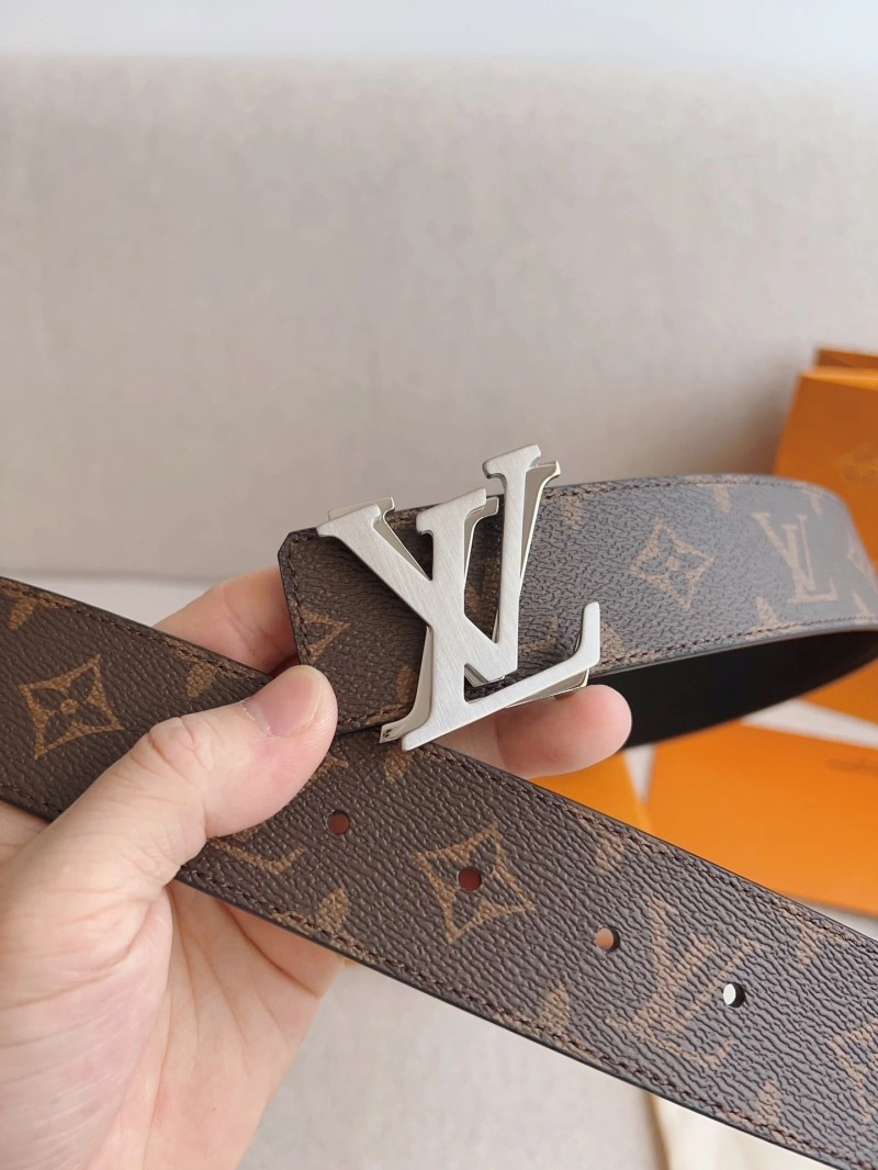 Trendsetting Louis Vuitton Belts 299468