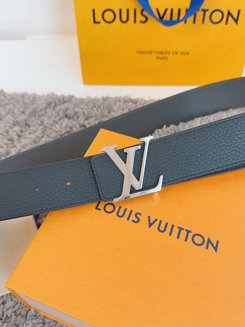 Louis Vuitton Belts ZipUp 299432
