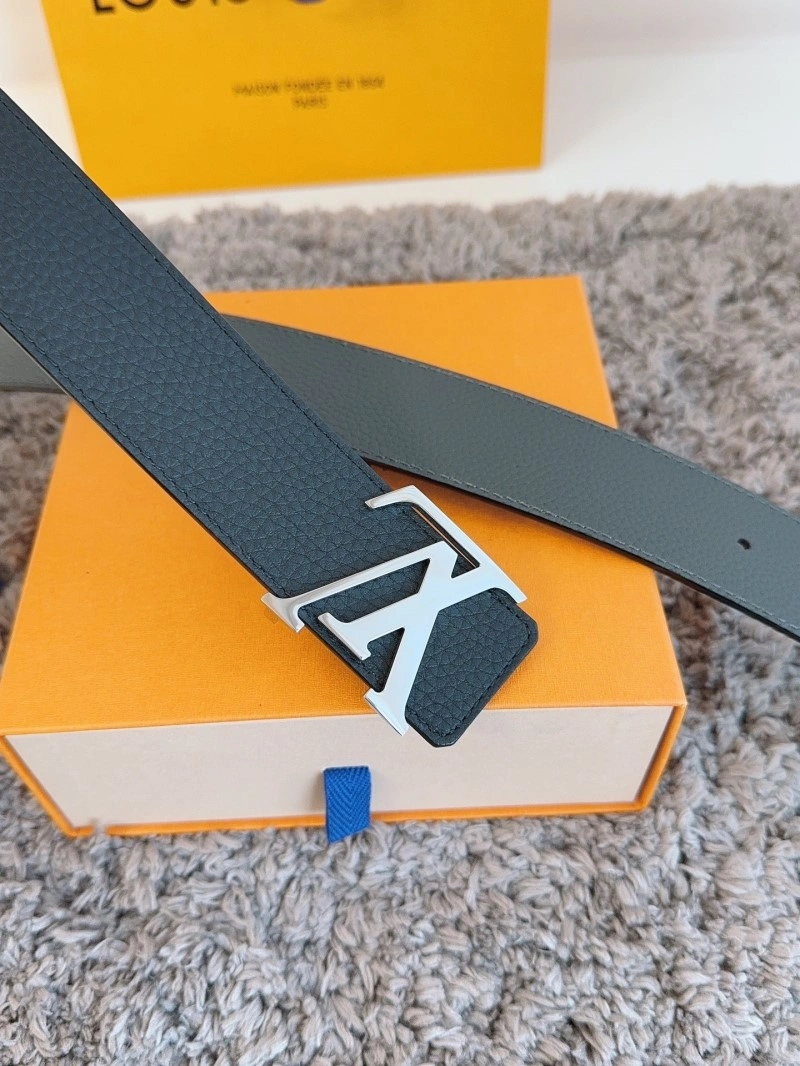 Louis Vuitton Belts ZipUp 299432