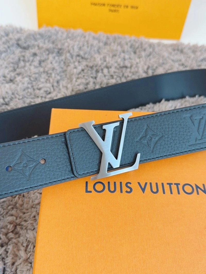 Minimalist Louis Vuitton Belts 299429