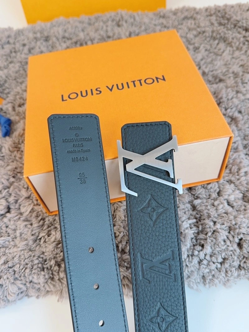 Minimalist Louis Vuitton Belts 299429
