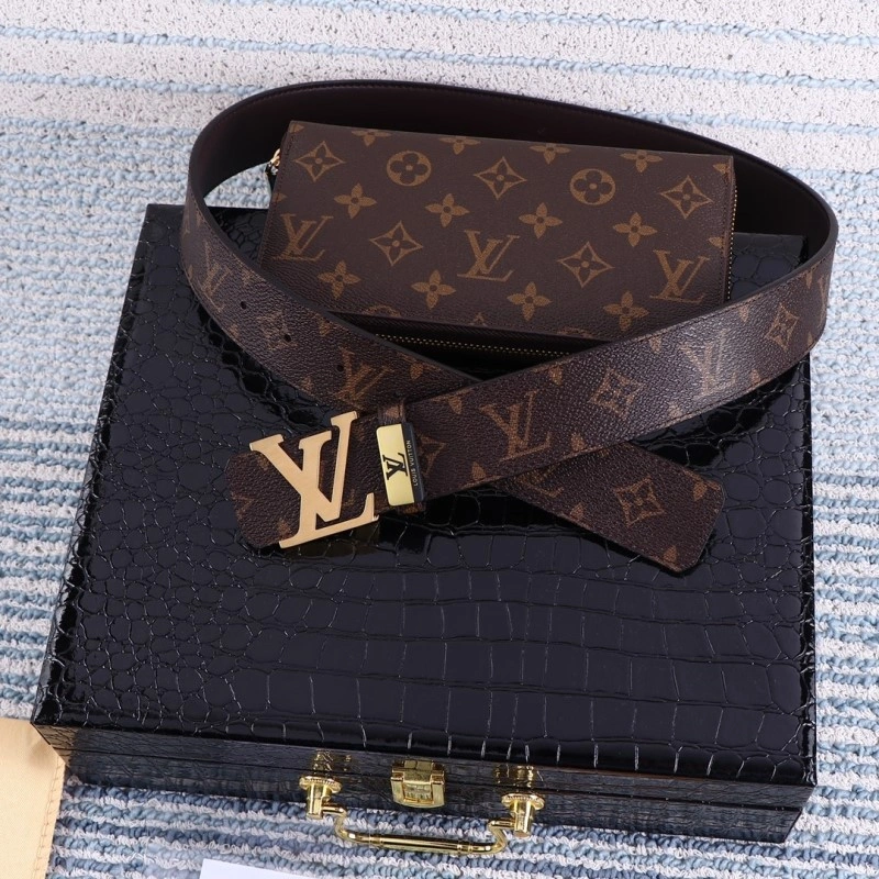 Bright Louis Vuitton Belts 299430