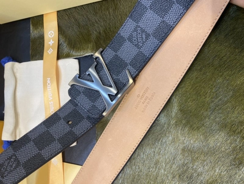 Modern Louis Vuitton Belts 299395
