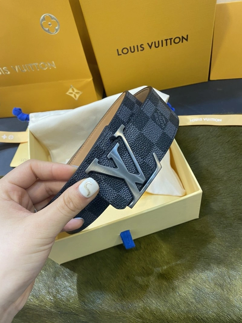 Modern Louis Vuitton Belts 299395
