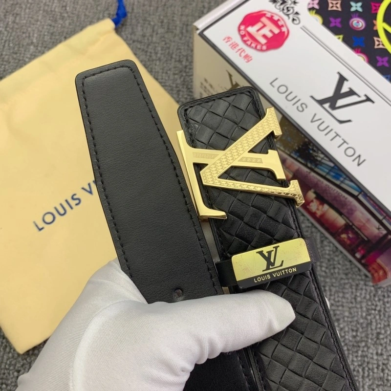 WellDesigned Louis Vuitton Belts 299409
