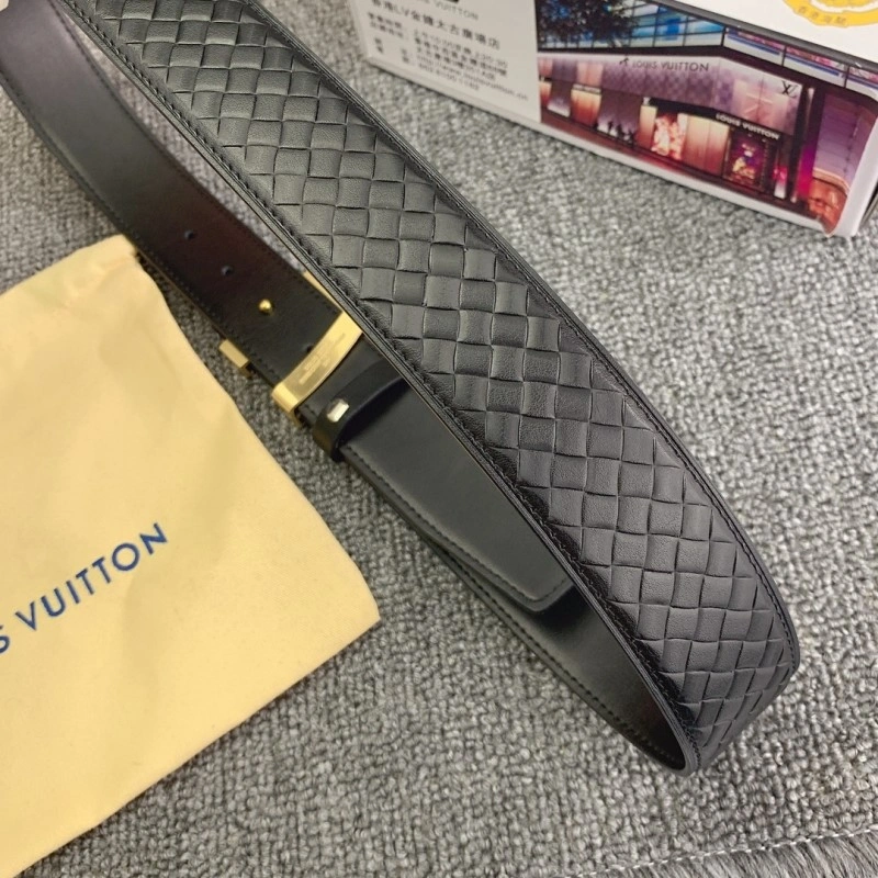 WellDesigned Louis Vuitton Belts 299409
