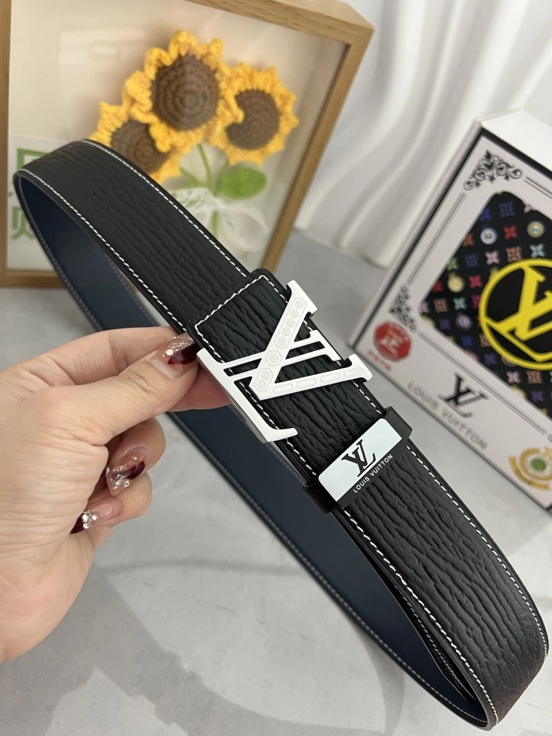 Trendsetting Louis Vuitton Belts 299355