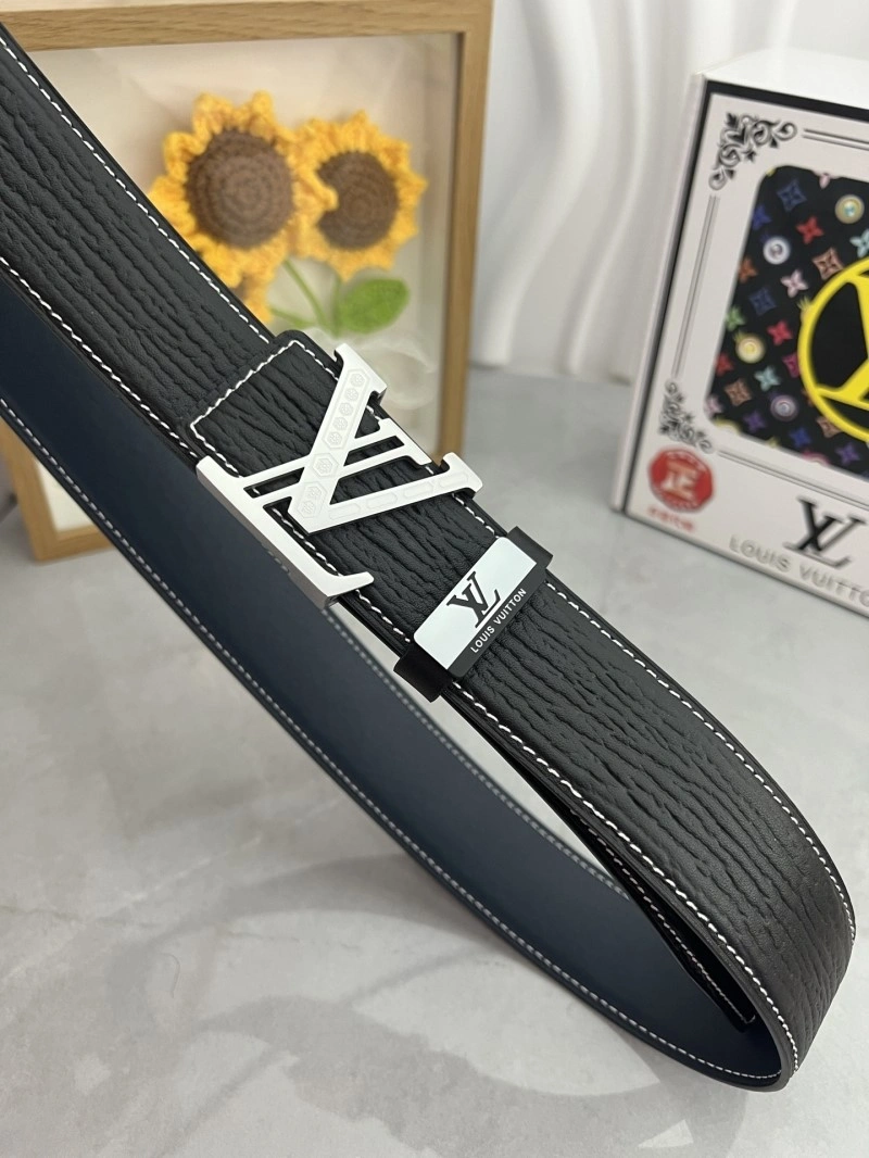 Trendsetting Louis Vuitton Belts 299355