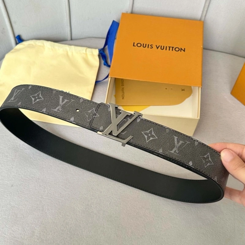 Effortless Louis Vuitton Belts 299352