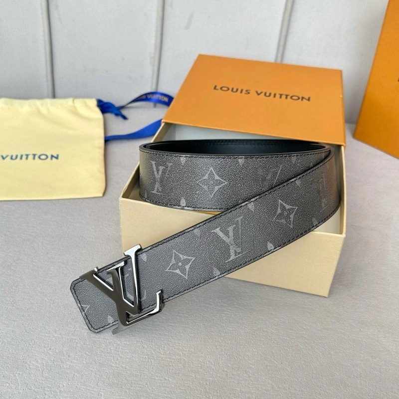 Effortless Louis Vuitton Belts 299352