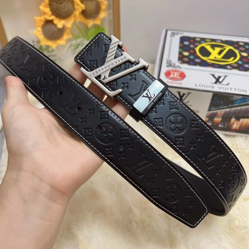 Functional Louis Vuitton Belts 298910