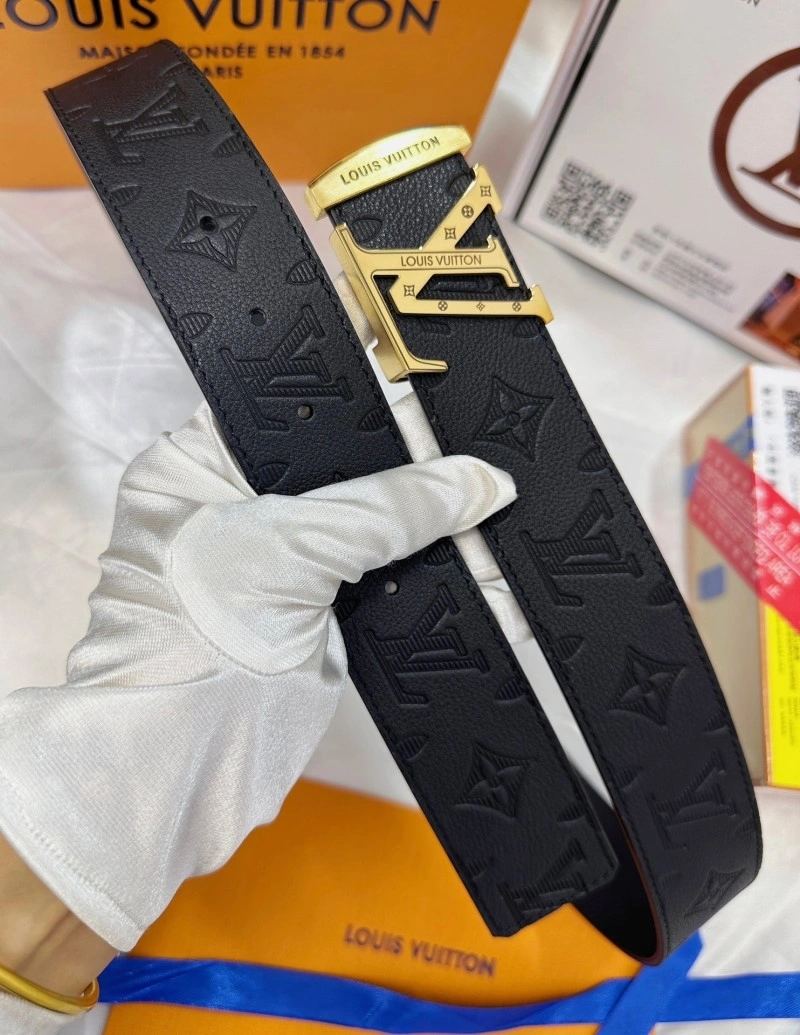 Louis Vuitton Belts ZipUp 298902