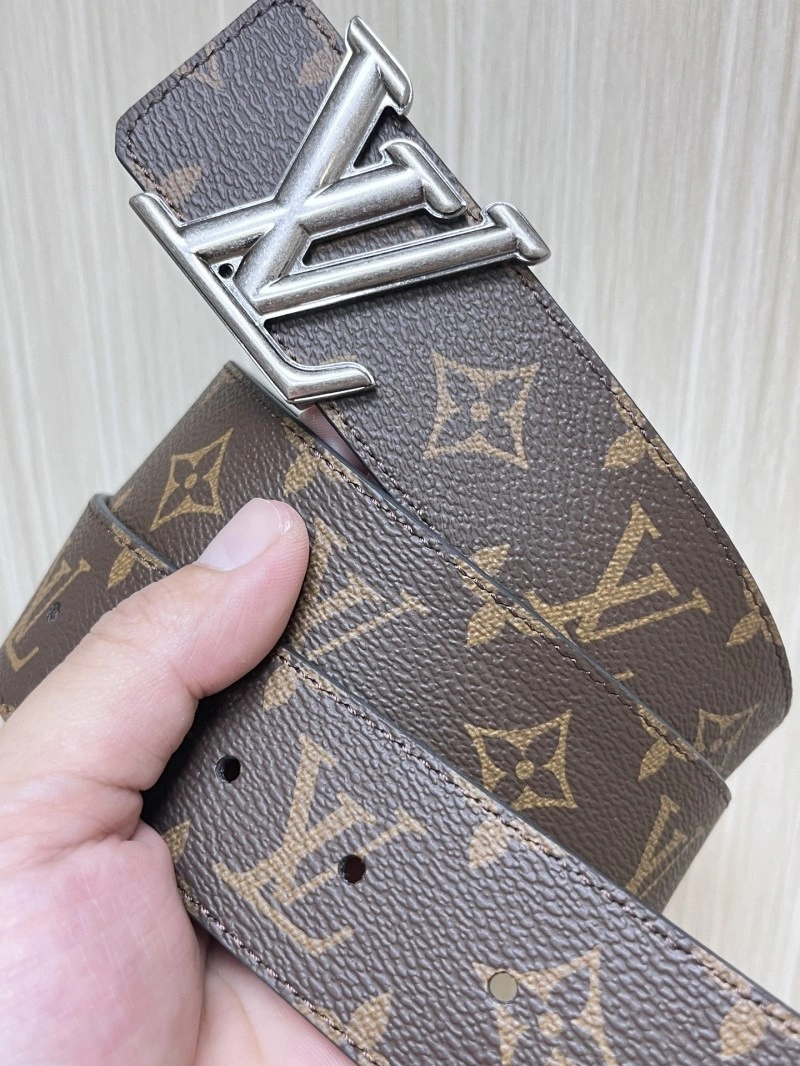 Lightweight Louis Vuitton Belts 298871
