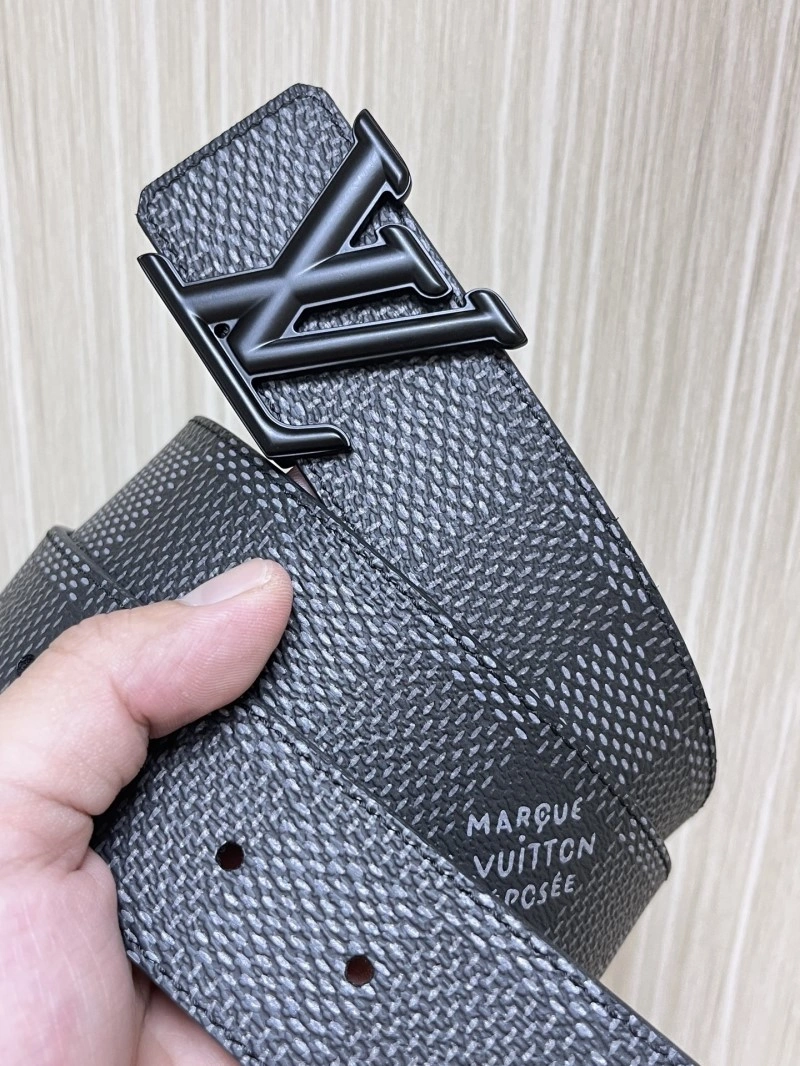 Modern Louis Vuitton Belts 298869