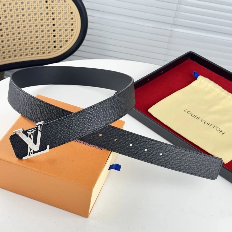 Effortless Louis Vuitton Belts 298804
