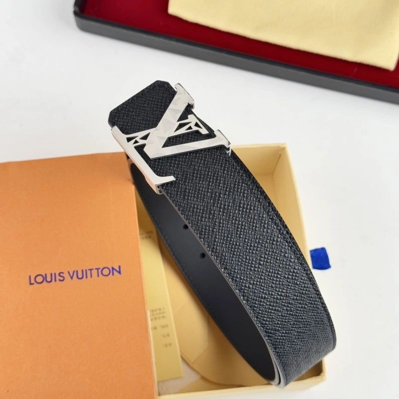 Effortless Louis Vuitton Belts 298804