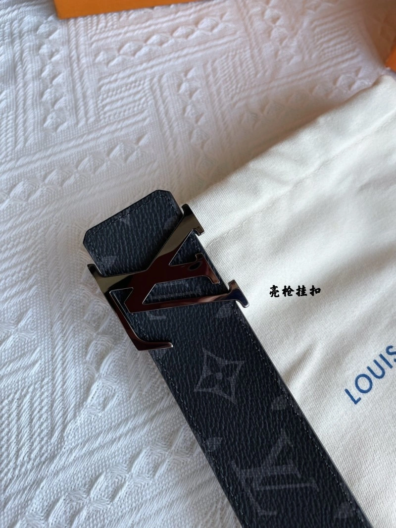 Bold Louis Vuitton Belts 298757
