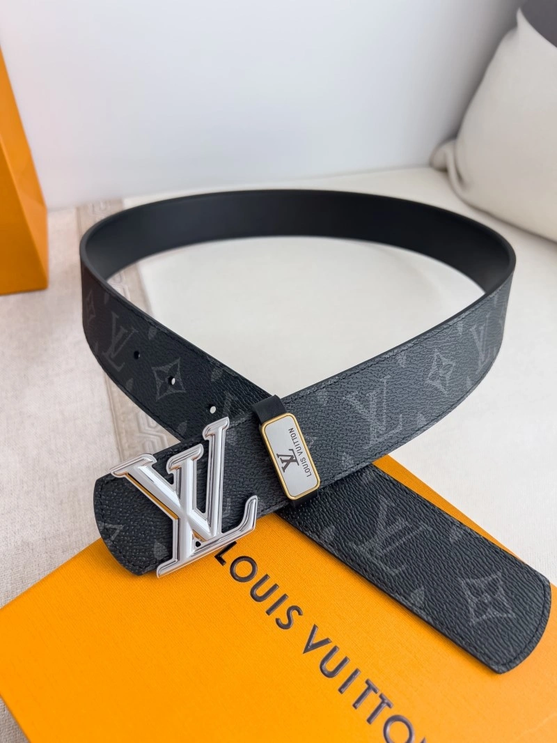 EyeCatching Louis Vuitton Belts 298737