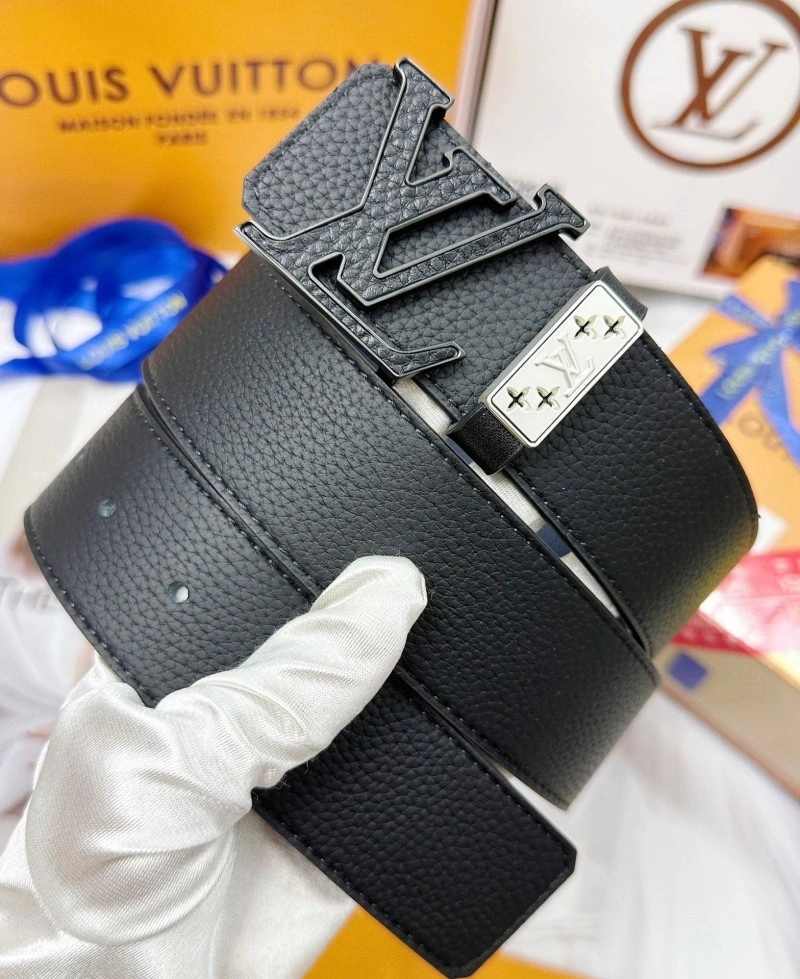 Minimalist Louis Vuitton Belts 298676