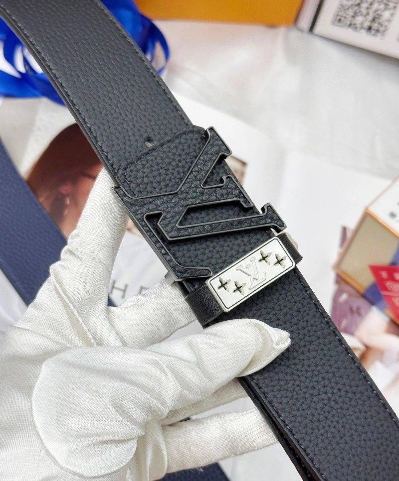 Minimalist Louis Vuitton Belts 298676