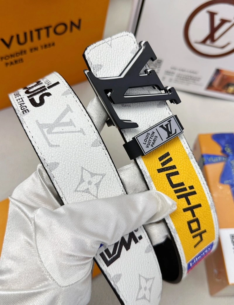 Louis Vuitton Belts Durable 298669