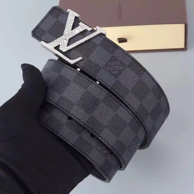Louis Vuitton Belts UrbanChic 298620
