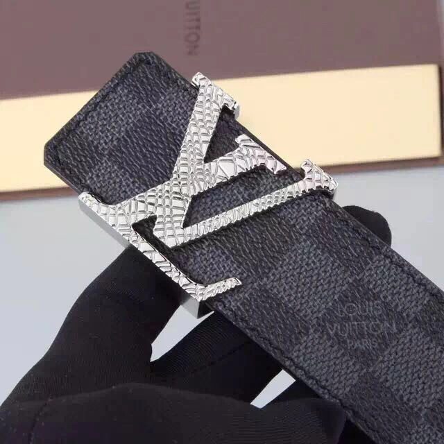 Louis Vuitton Belts UrbanChic 298620