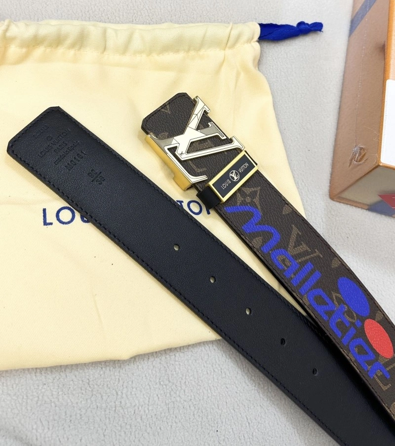 Louis Vuitton Belts Versatile 298527