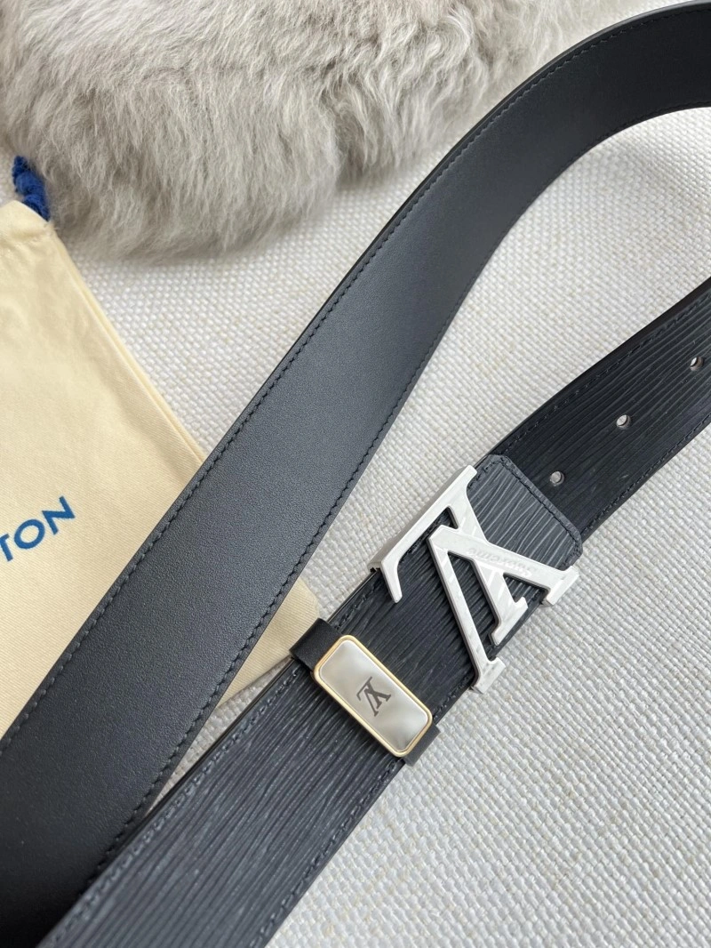 Functional Louis Vuitton Belts 298488