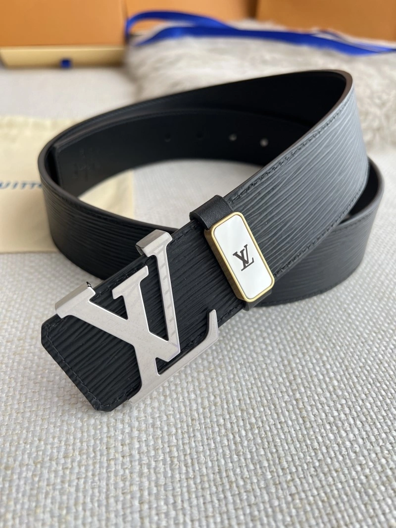 Functional Louis Vuitton Belts 298488