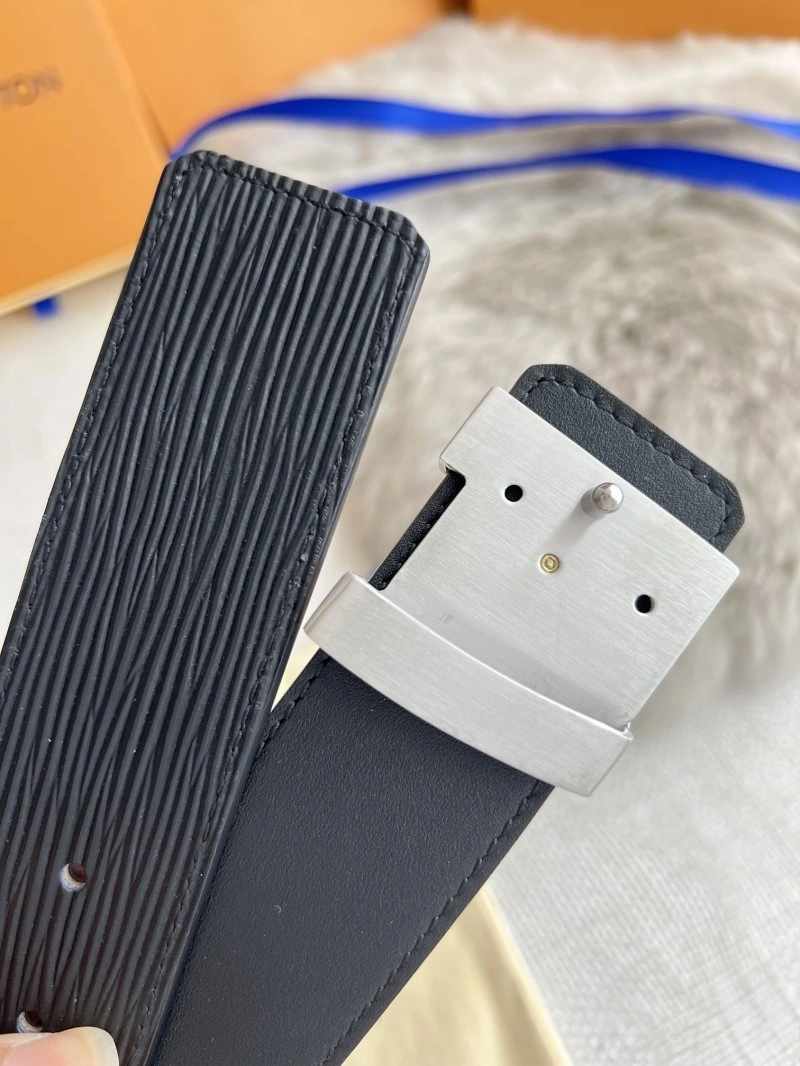 Functional Louis Vuitton Belts 298488