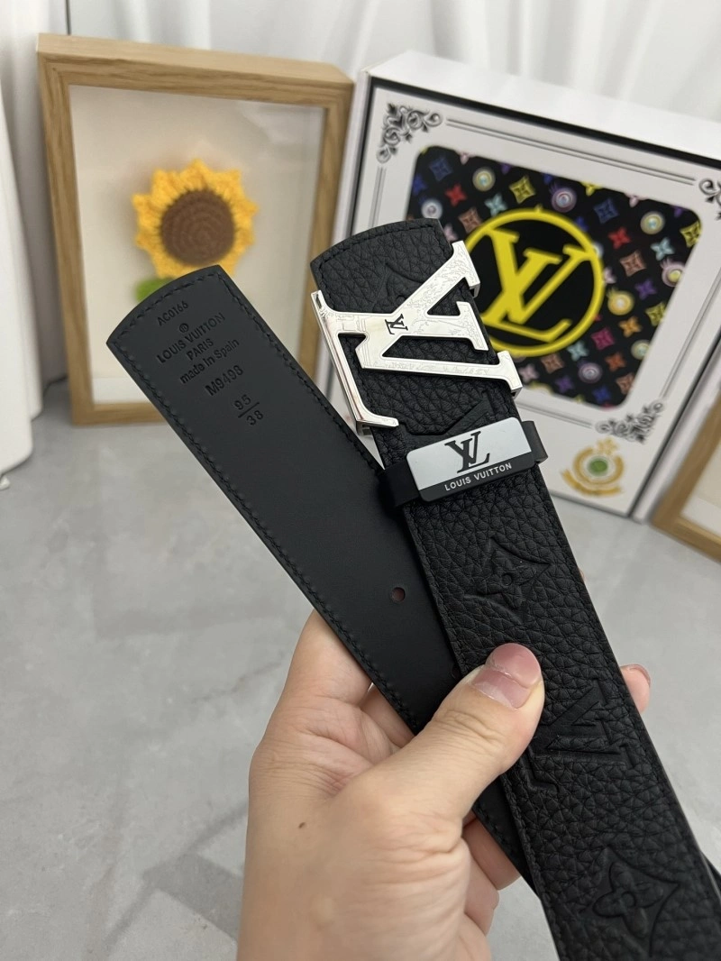 Lightweight Louis Vuitton Belts 298269