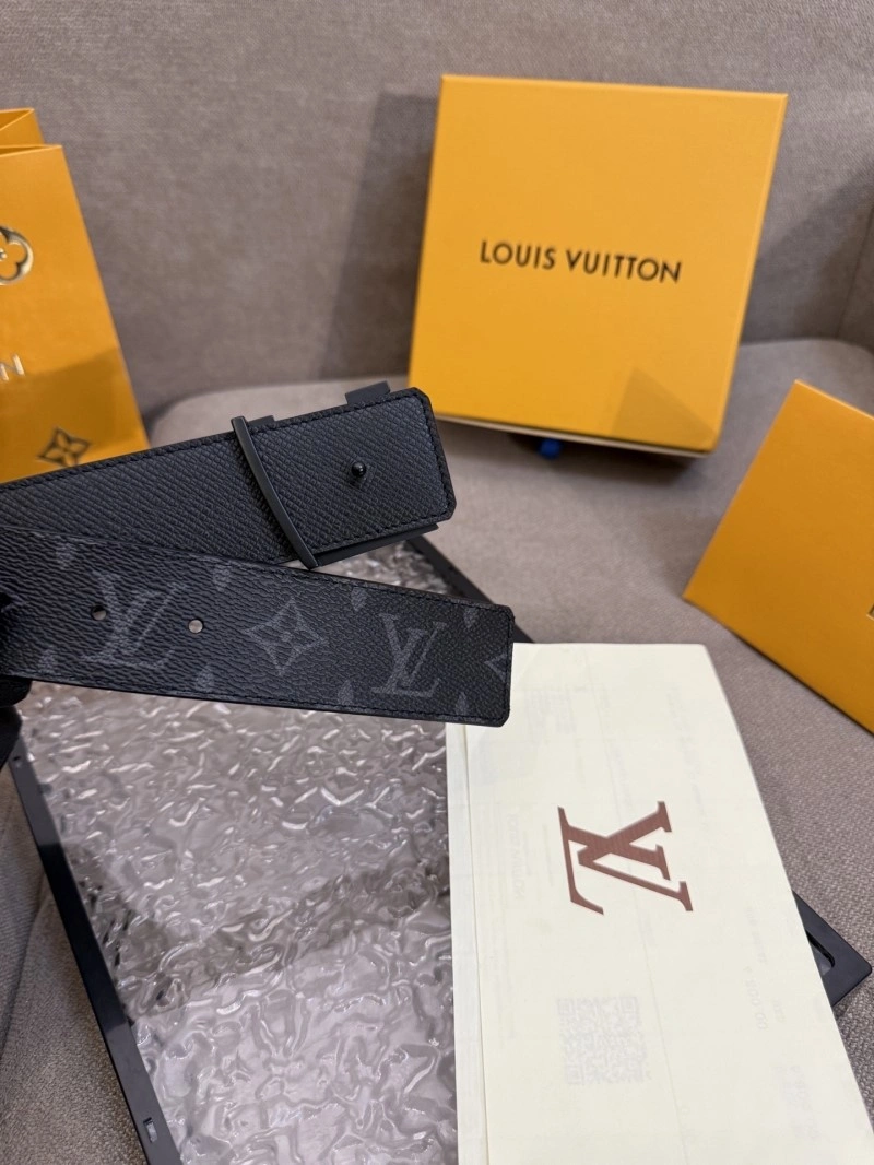 Packable Louis Vuitton Belts 298271