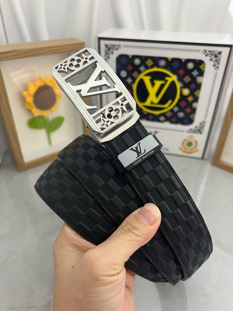Louis Vuitton Belts Durable 298202