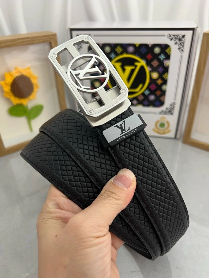 WellDesigned Louis Vuitton Belts 298166