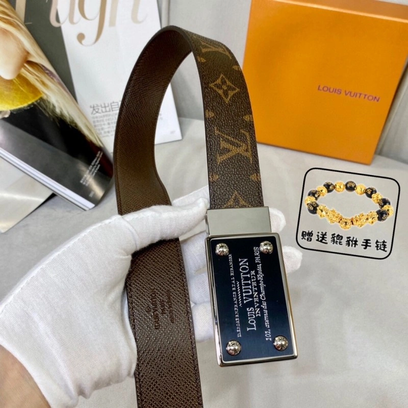 Effortless Louis Vuitton Belts 298108